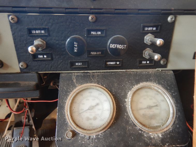 image for item KU9340 1989 Oshkosh PA-2526-1  dump truck