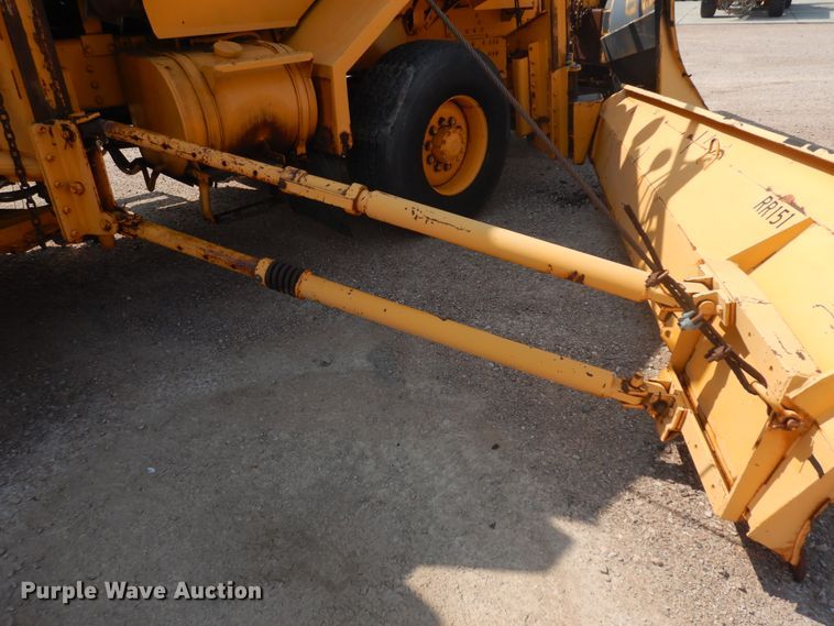 image for item KU9340 1989 Oshkosh PA-2526-1  dump truck