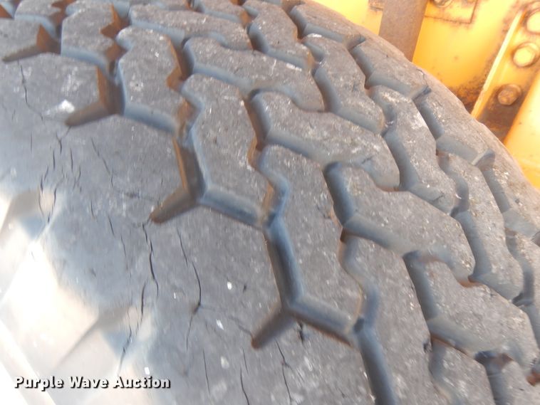 image for item KU9340 1989 Oshkosh PA-2526-1  dump truck