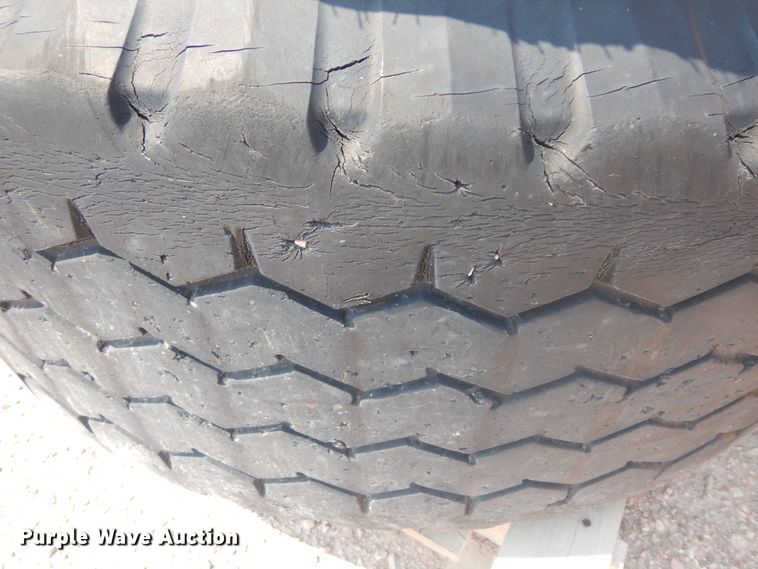 image for item KU9340 1989 Oshkosh PA-2526-1  dump truck