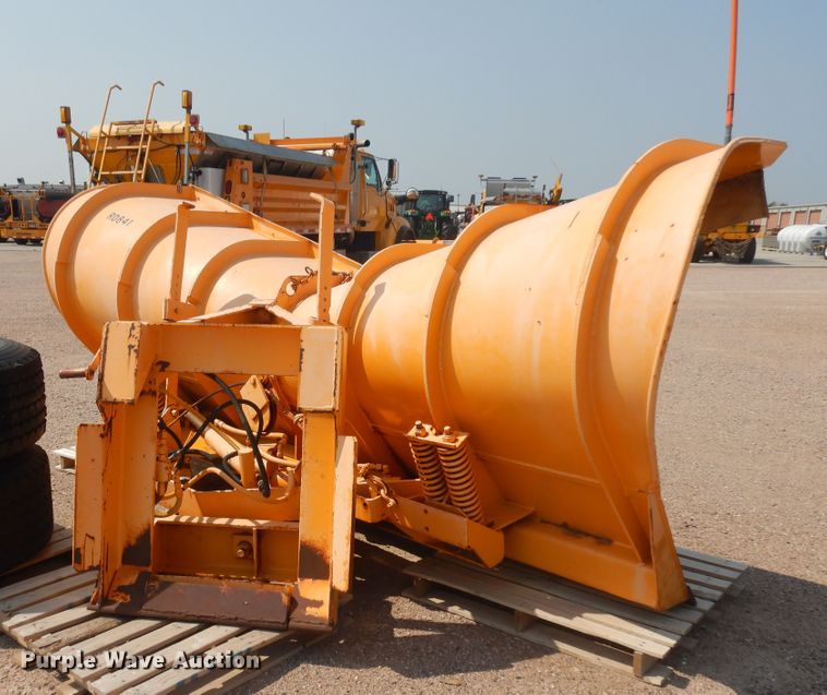 image for item KU9340 1989 Oshkosh PA-2526-1  dump truck