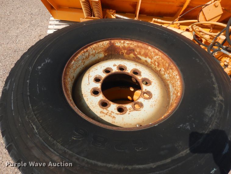 image for item KU9340 1989 Oshkosh PA-2526-1  dump truck