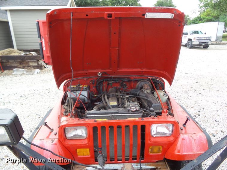 image for item DA7161 1994 Jeep Wrangler SE  SUV
