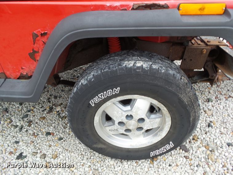 image for item DA7161 1994 Jeep Wrangler SE  SUV