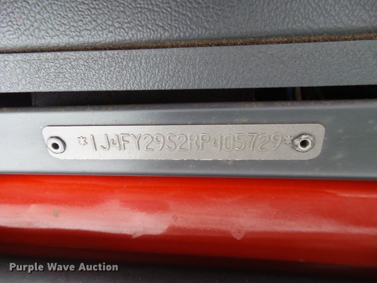 image for item DA7161 1994 Jeep Wrangler SE  SUV