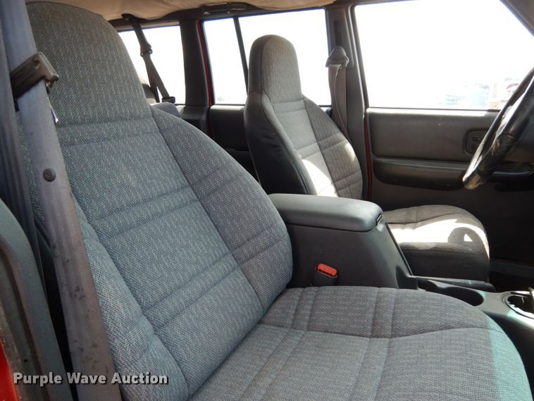 image for item DC2040 1999 Jeep Cherokee Sport  passenger vehicle