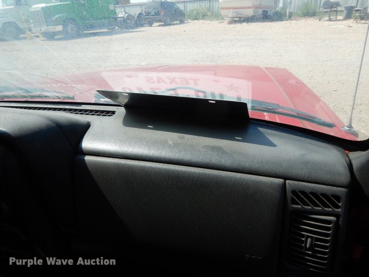 image for item DC2040 1999 Jeep Cherokee Sport  passenger vehicle