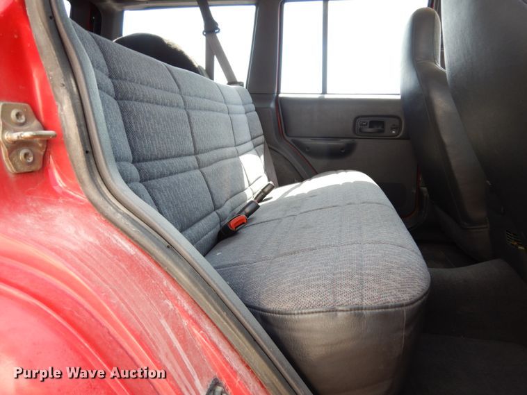 image for item DC2040 1999 Jeep Cherokee Sport  passenger vehicle