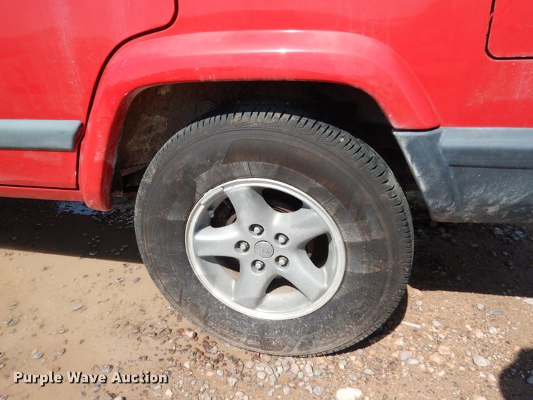 image for item DC2040 1999 Jeep Cherokee Sport  passenger vehicle