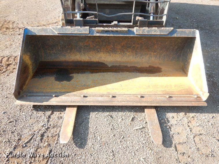 image for item DG0870 2011 Takeuchi TL230 Series II  tracked skid steer loader