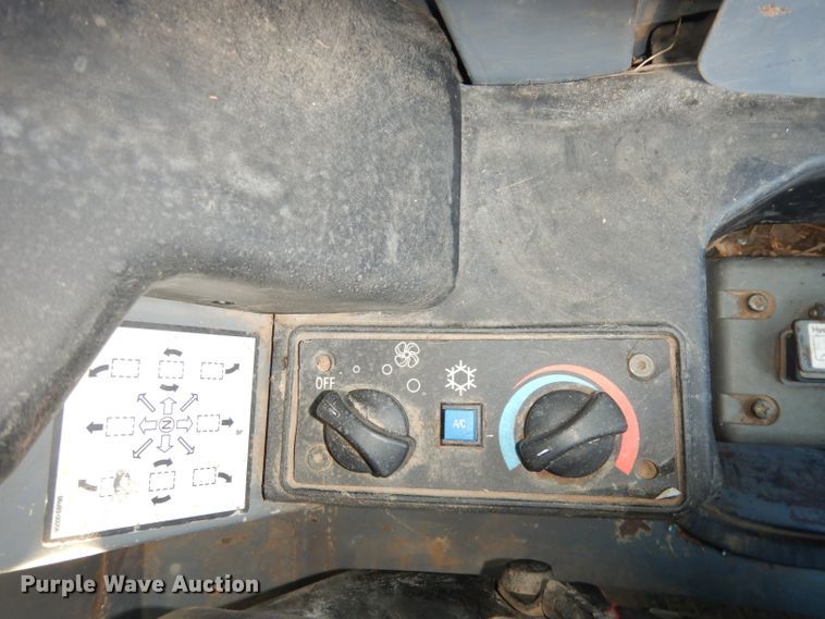 image for item DG0870 2011 Takeuchi TL230 Series II  tracked skid steer loader