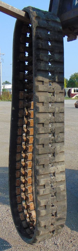 image for item DG0870 2011 Takeuchi TL230 Series II  tracked skid steer loader