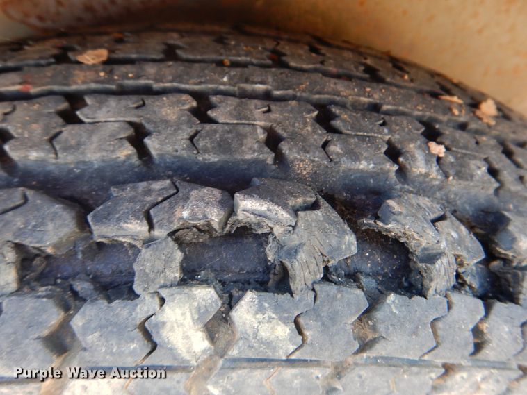 image for item DG1709 2008 Diamond T  utility trailer