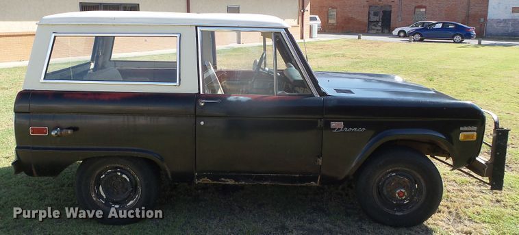 image for item DI5714 1971 Ford Bronco  SUV