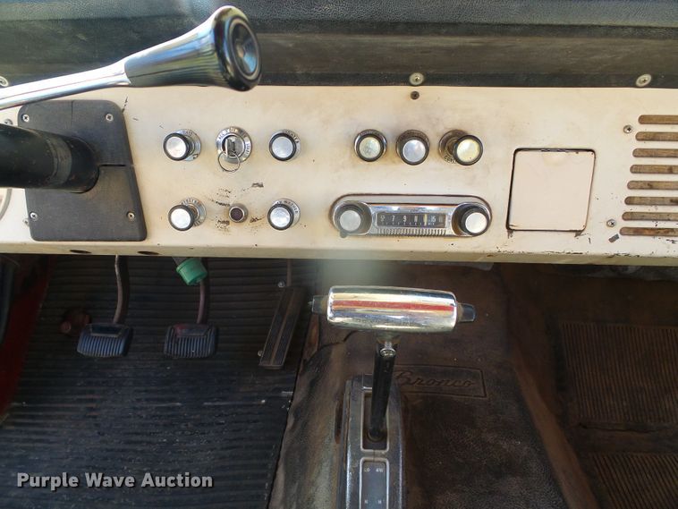 image for item DI5714 1971 Ford Bronco  SUV