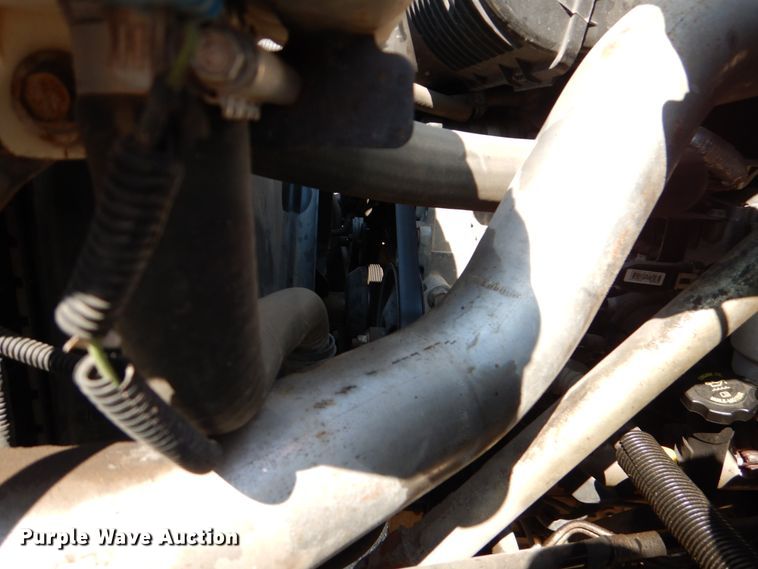 image for item DJ0787 2006 GMC C5500  flatbed truck