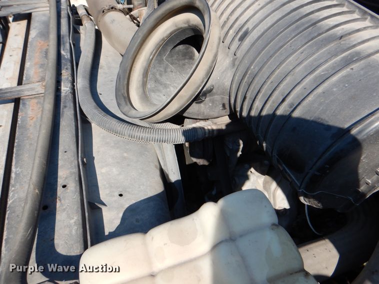 image for item DJ0787 2006 GMC C5500  flatbed truck