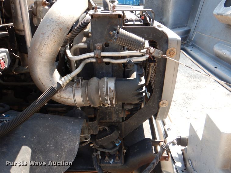 image for item DJ0787 2006 GMC C5500  flatbed truck