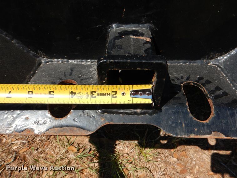 image for item DJ0787 2006 GMC C5500  flatbed truck