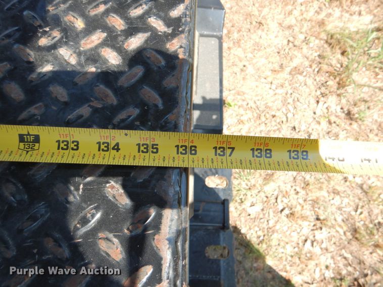 image for item DJ0787 2006 GMC C5500  flatbed truck