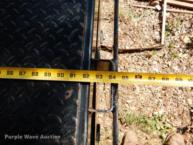 image for item DJ0787 2006 GMC C5500  flatbed truck