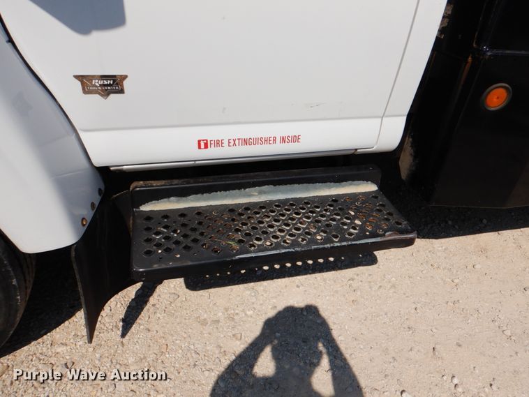 image for item DJ0787 2006 GMC C5500  flatbed truck