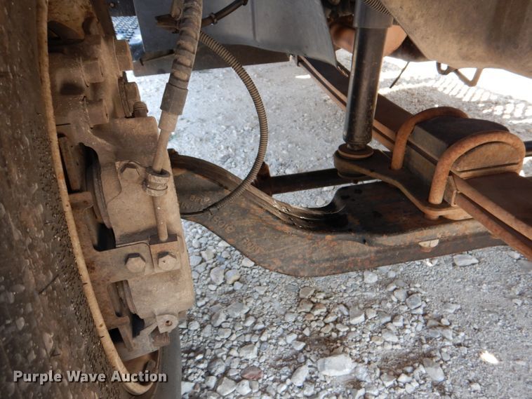 image for item DJ0787 2006 GMC C5500  flatbed truck