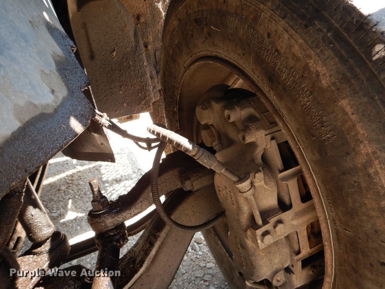 image for item DJ0787 2006 GMC C5500  flatbed truck