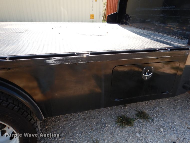 image for item DJ0787 2006 GMC C5500  flatbed truck