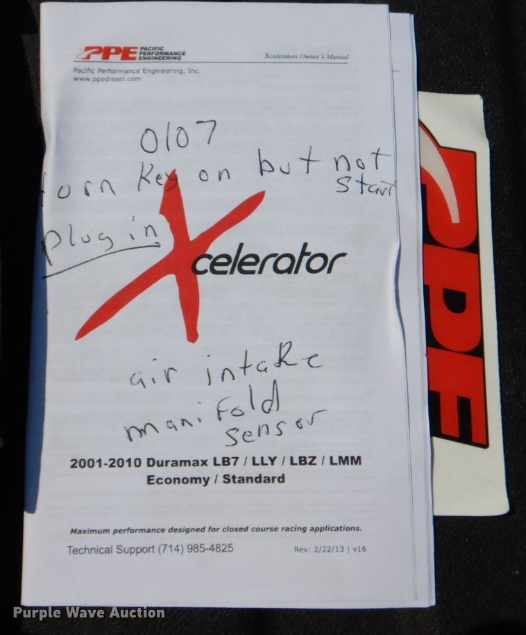 image for item DJ0787 2006 GMC C5500  flatbed truck