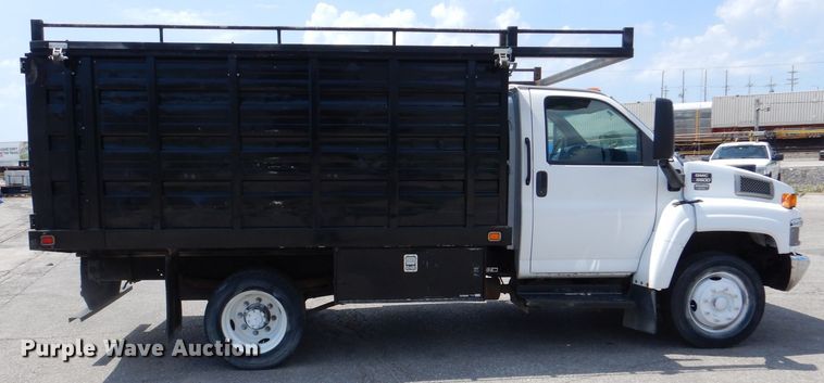 image for item DM0049 2006 GMC C5500  flatbed truck