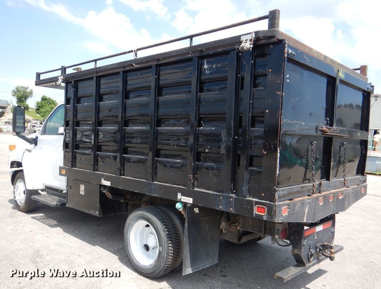 image for item DM0049 2006 GMC C5500  flatbed truck