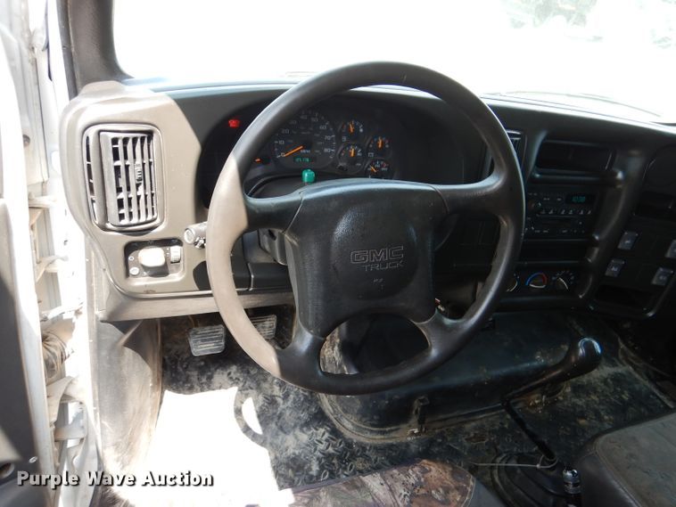 image for item DM0049 2006 GMC C5500  flatbed truck