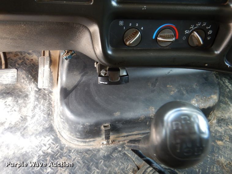 image for item DM0049 2006 GMC C5500  flatbed truck