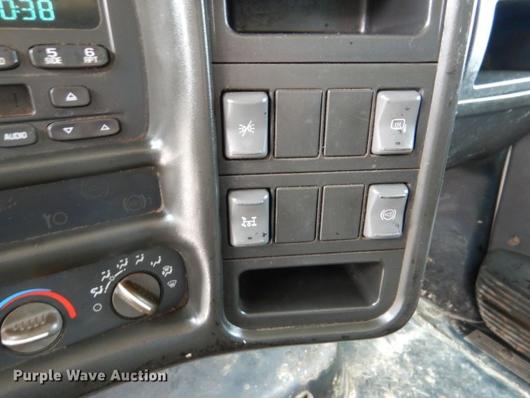 image for item DM0049 2006 GMC C5500  flatbed truck