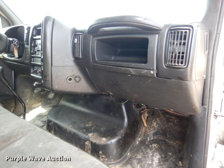 image for item DM0049 2006 GMC C5500  flatbed truck