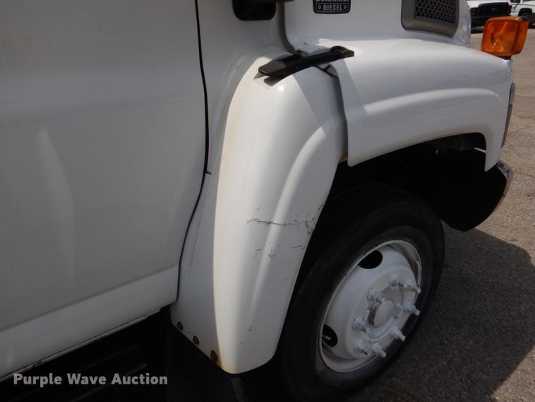 image for item DM0049 2006 GMC C5500  flatbed truck