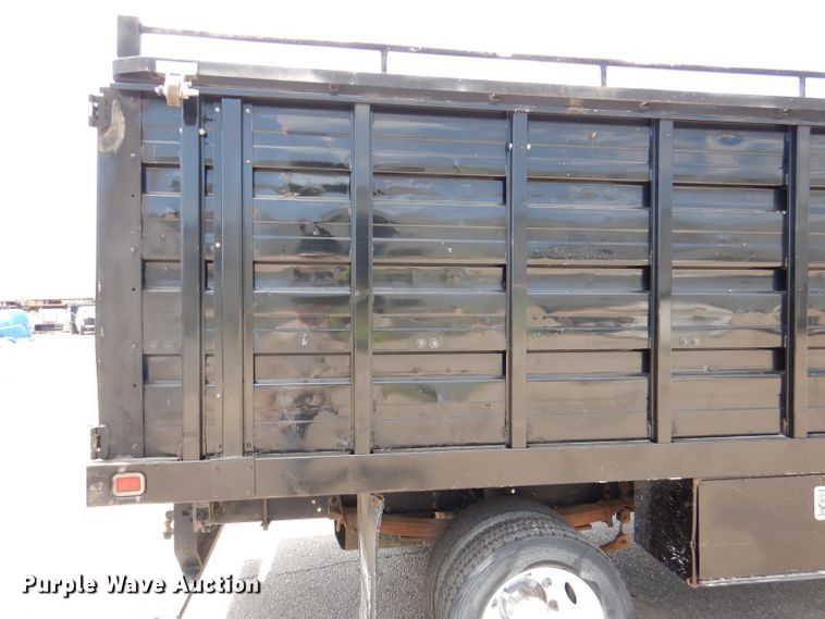 image for item DM0049 2006 GMC C5500  flatbed truck