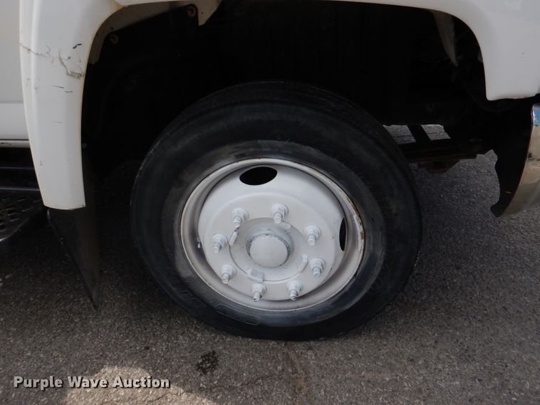 image for item DM0049 2006 GMC C5500  flatbed truck