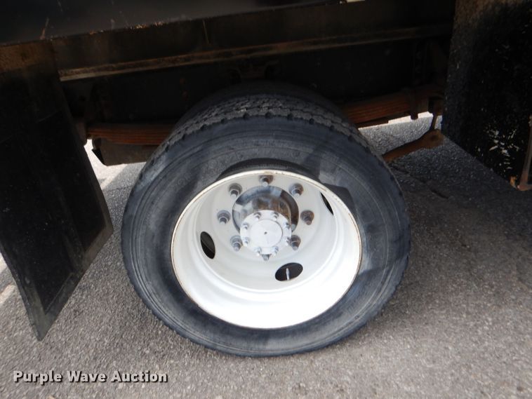 image for item DM0049 2006 GMC C5500  flatbed truck