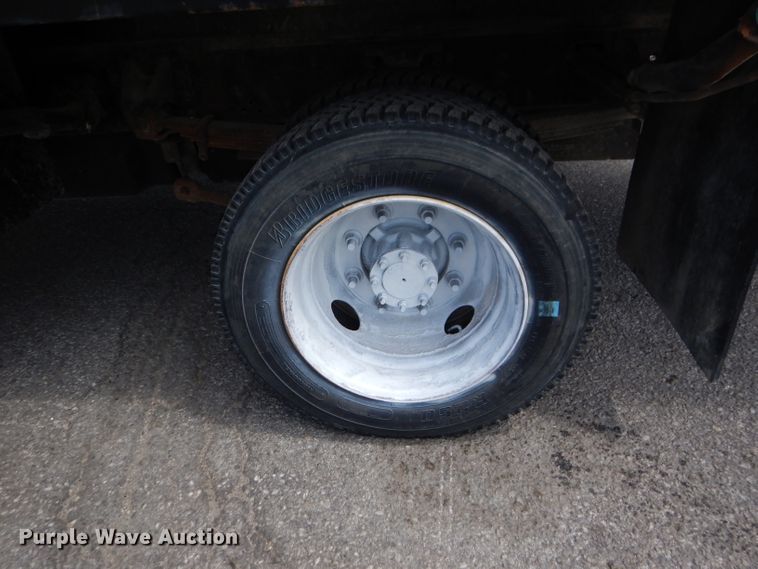 image for item DM0049 2006 GMC C5500  flatbed truck