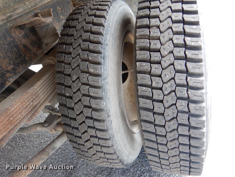 image for item DM0049 2006 GMC C5500  flatbed truck