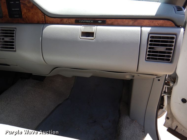 image for item DM6430 1992 Chevrolet Caprice Wagon