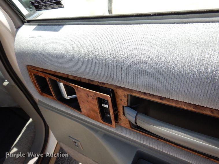 image for item DM6430 1992 Chevrolet Caprice Wagon