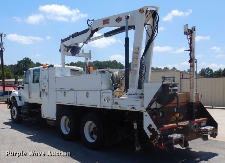 image for item DM6431 2010 International 7400  utility / service truck