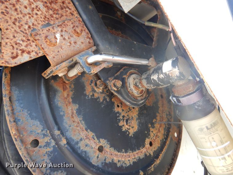 image for item DM6431 2010 International 7400  utility / service truck