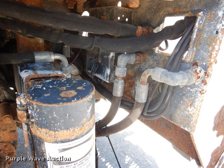 image for item DM6431 2010 International 7400  utility / service truck