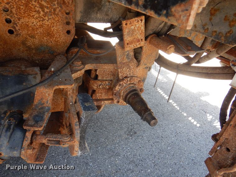 image for item DM6431 2010 International 7400  utility / service truck