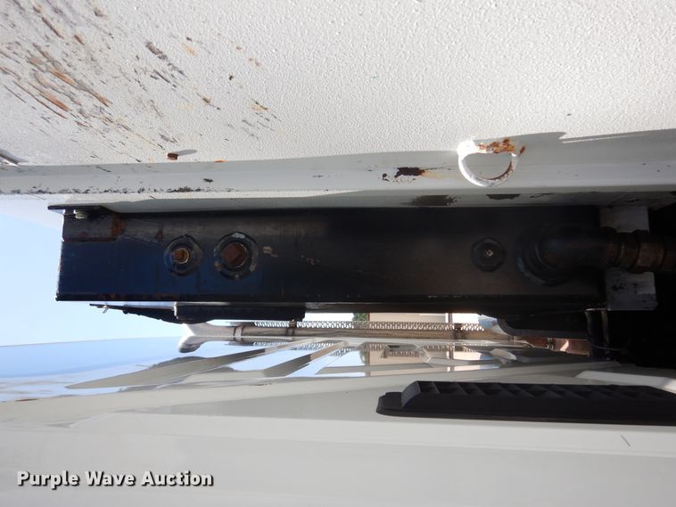 image for item DM6431 2010 International 7400  utility / service truck