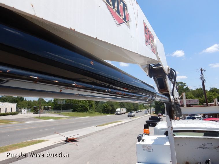 image for item DM6431 2010 International 7400  utility / service truck